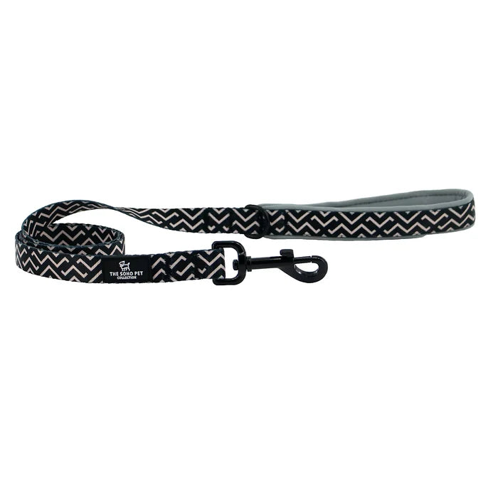 Ancol Soho zigzag dog lead in black recycled webbing with hand-drawn pale pink zigzags