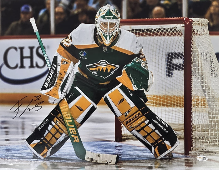 Filip Gustavsson Green Retro Jersey Signed 11x14 Photo