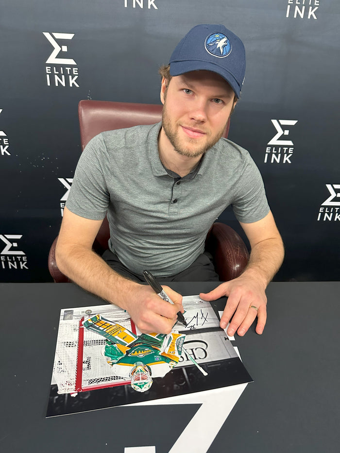Filip Gustavsson Green Retro Jersey Signed 11x14 Photo