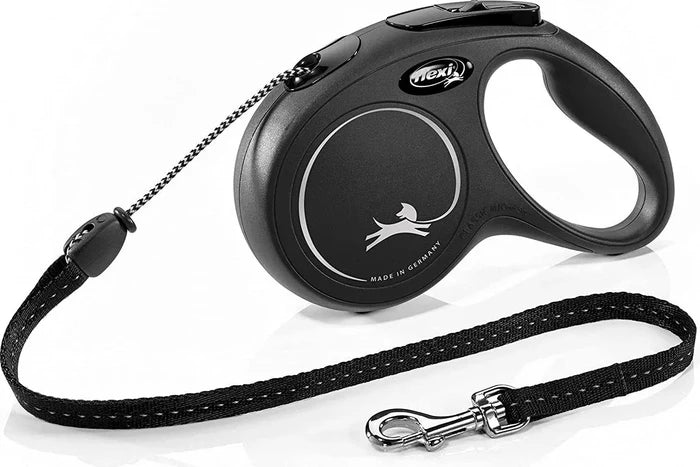 Flexi Classic retractable cord dog lead in black, giving five metres of cord
