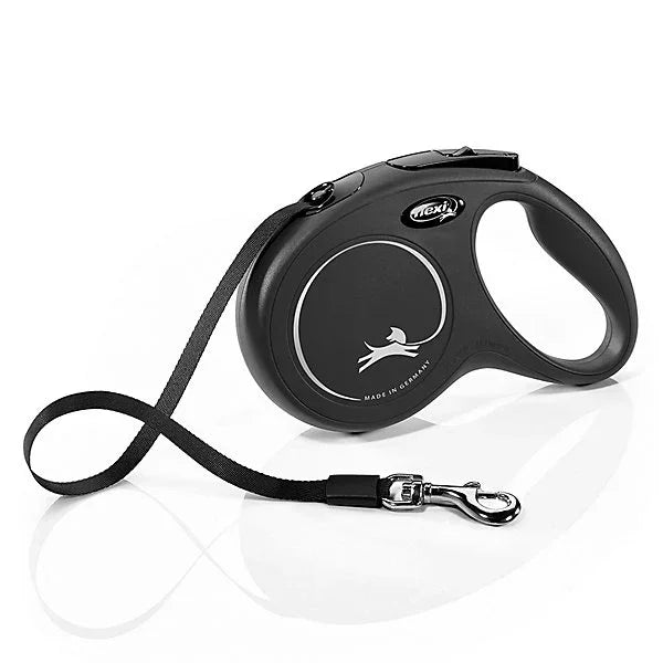 flexi Classic retractable dog lead in black with 5m of flat tape, showing the handle brake and lock button