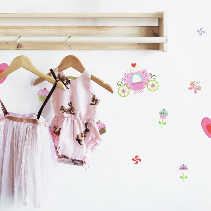 HAPPI CUPCAKE LAND PEEL & STICK WALL DECALS