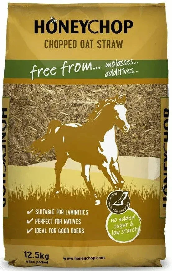 Honeychop Chopped Oat Straw 12.5kg bag, pure dust-extracted high fibre oat straw chaff, front of pack