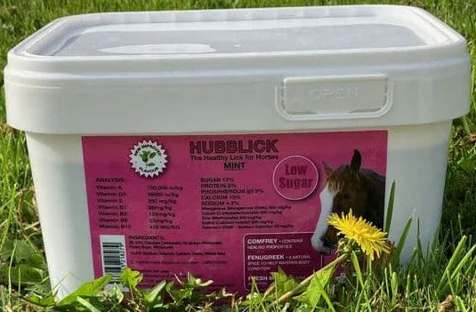 Hubblick Mint horse lick block, weatherproof mineral lick for horses and ponies