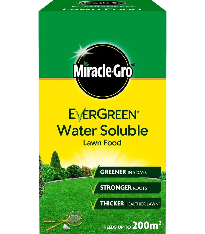 Miracle-Gro EverGreen water soluble lawn food in a 1kg carton
