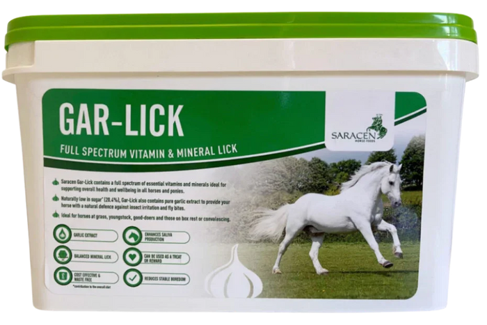 Saracen Gar-Lick, 10kg garlic flavoured vitamin and mineral lick for horses