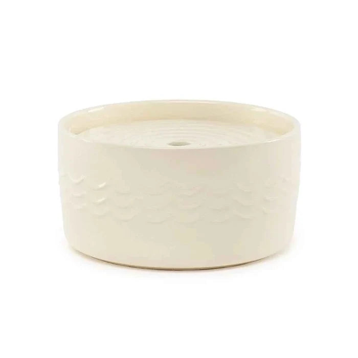 Scruffs Icon cat water fountain in cream stoneware, rounded bowl with a raised domed lid