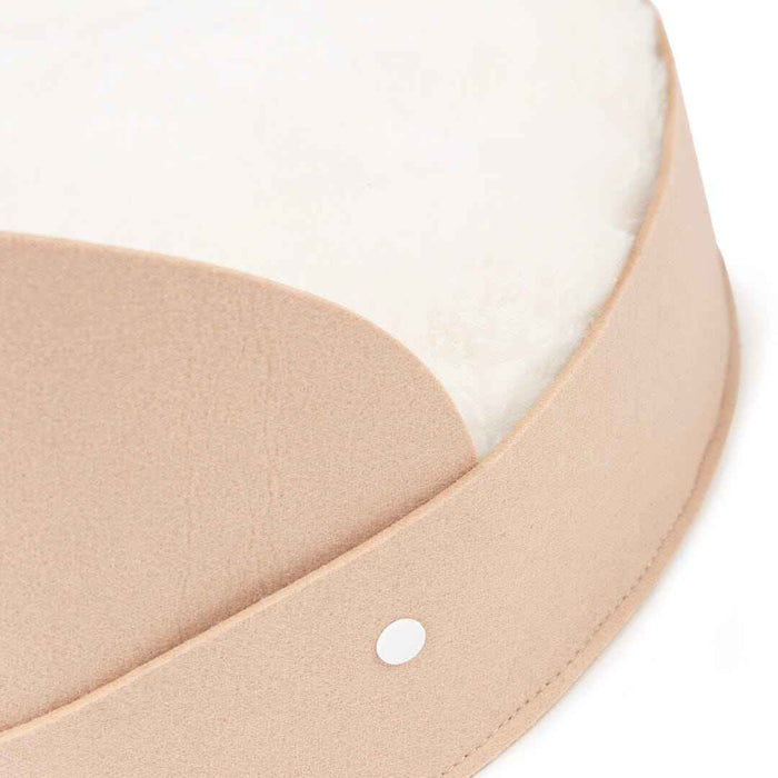 Further product view of the Scruffs Stockholm round felt cat bed