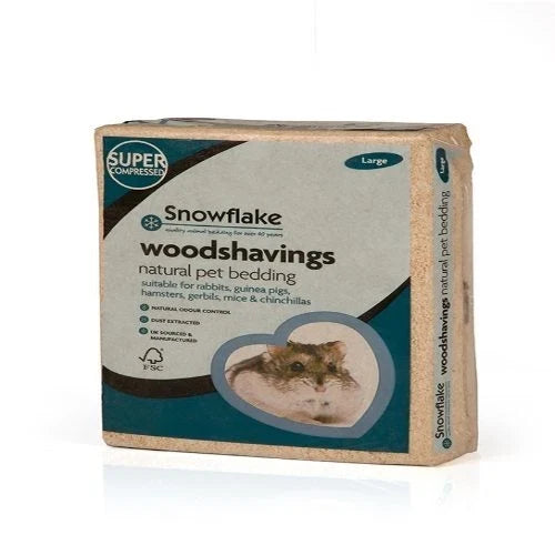 Snowflake Large Woodshavings, dust-extracted natural softwood pet bedding in a compressed bale