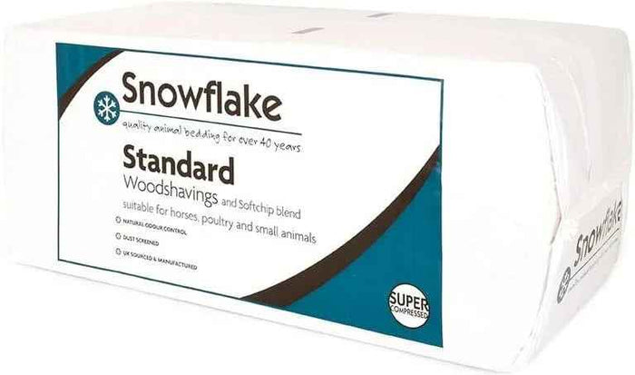 Snowflake Standard horse bedding, 15kg bale of mixed virgin wood shavings with Softchip